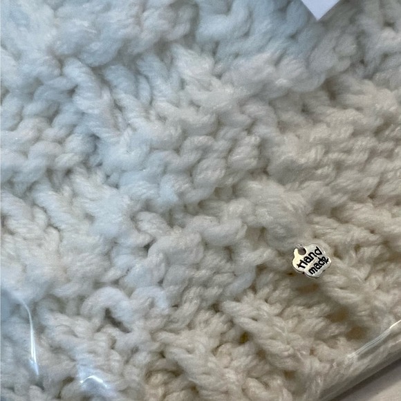 Handmade Knit Messy Bun High Ponytail Beanie Hat White Basket Weave One Size - Picture 7 of 7